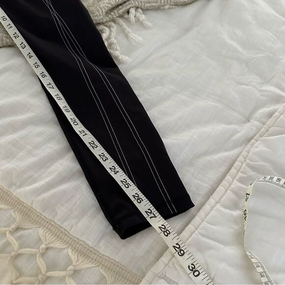 Carbon 38 Women’s Extra Small Black Striped Leggings - Picture 5 of 7